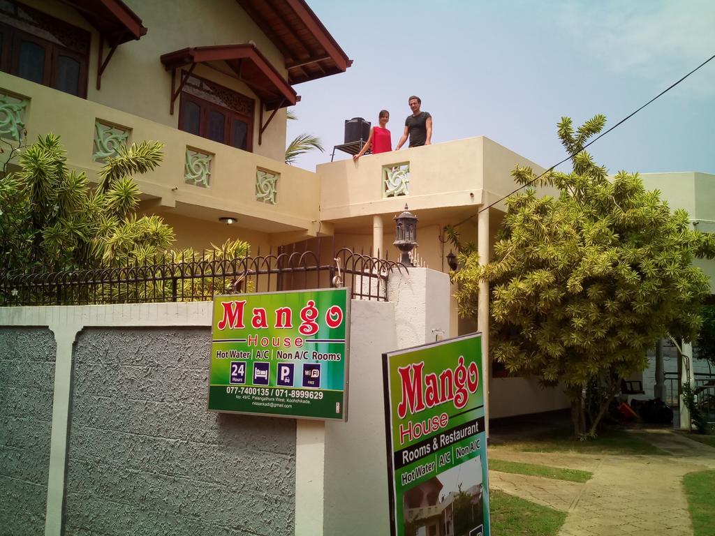 Yoho Mango House Hotel Negombo Ngoại thất bức ảnh